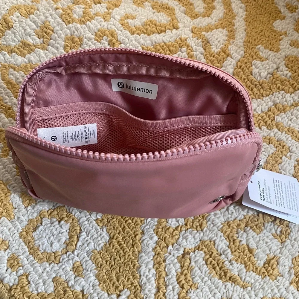 Lululemon Everywhere Belt Bag in Pink Pastel NWT